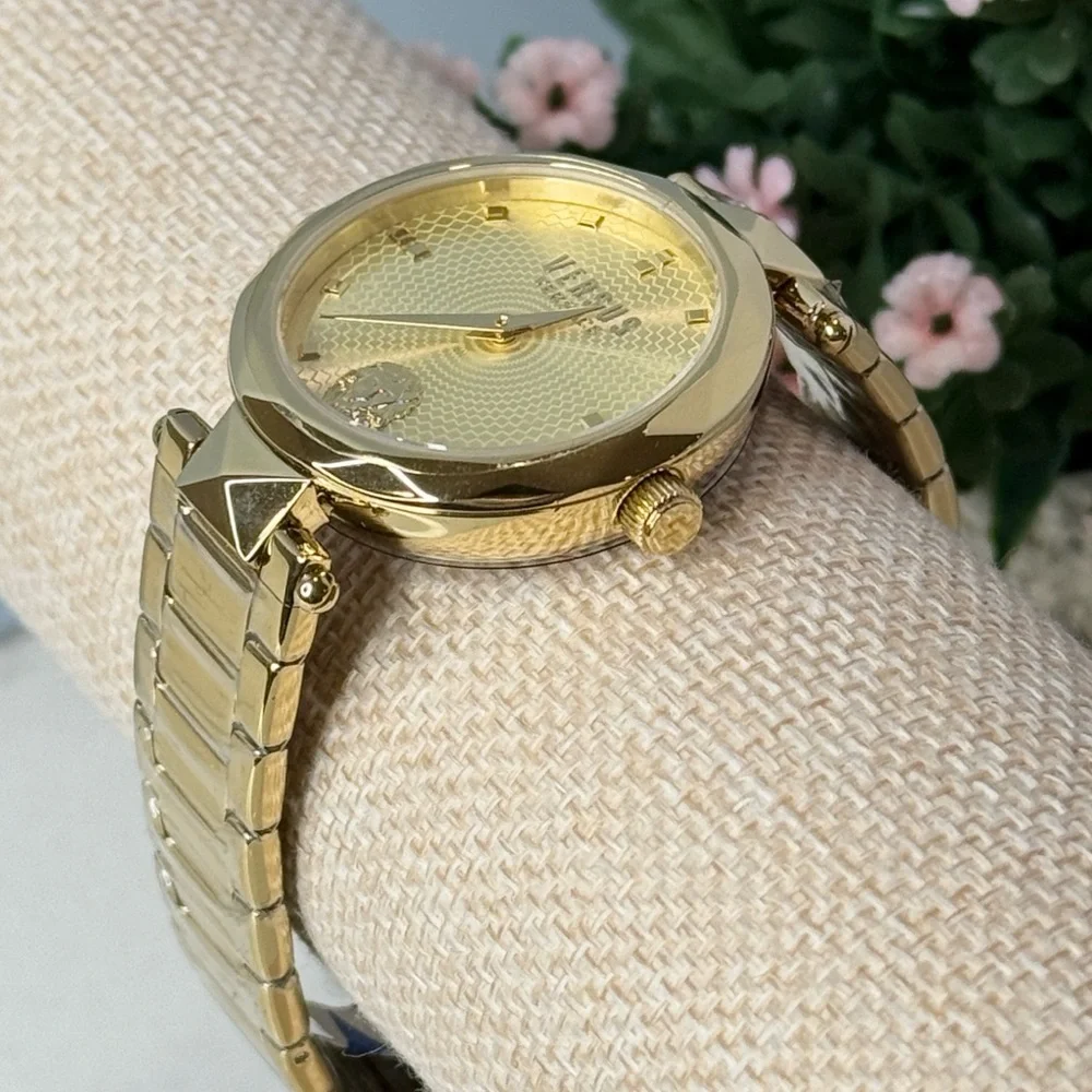 Versus Versace Women's Quartz Covent Garden Gold-Tone Stainless Steel Bracelet
